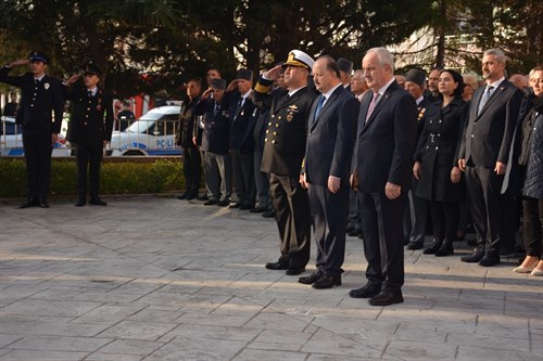 Mustafa Kemal Atatürk Saygı ve Özlemle Anıldı